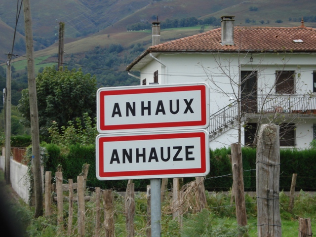 Anhaux